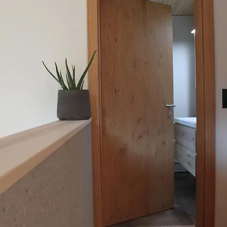 Kanis 80 Apartment *